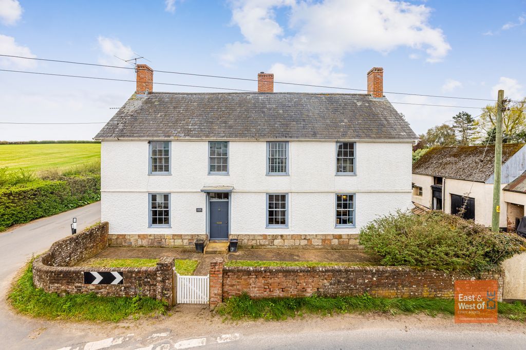Property photo 1 of 26 A11 - Higher Venmore Farm Woodbury - 260410