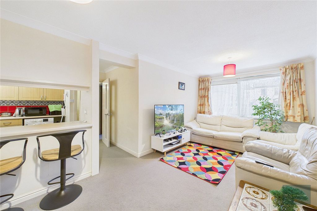 Property photo 2 of 7 Picture No. 09