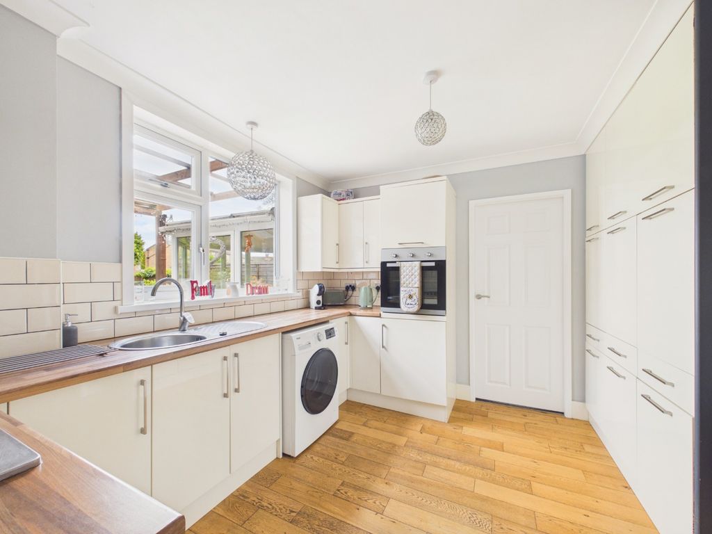 Property photo 3 of 20 5052076