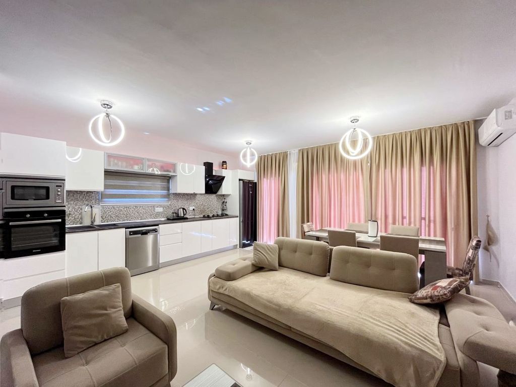 Property photo 3 of 45