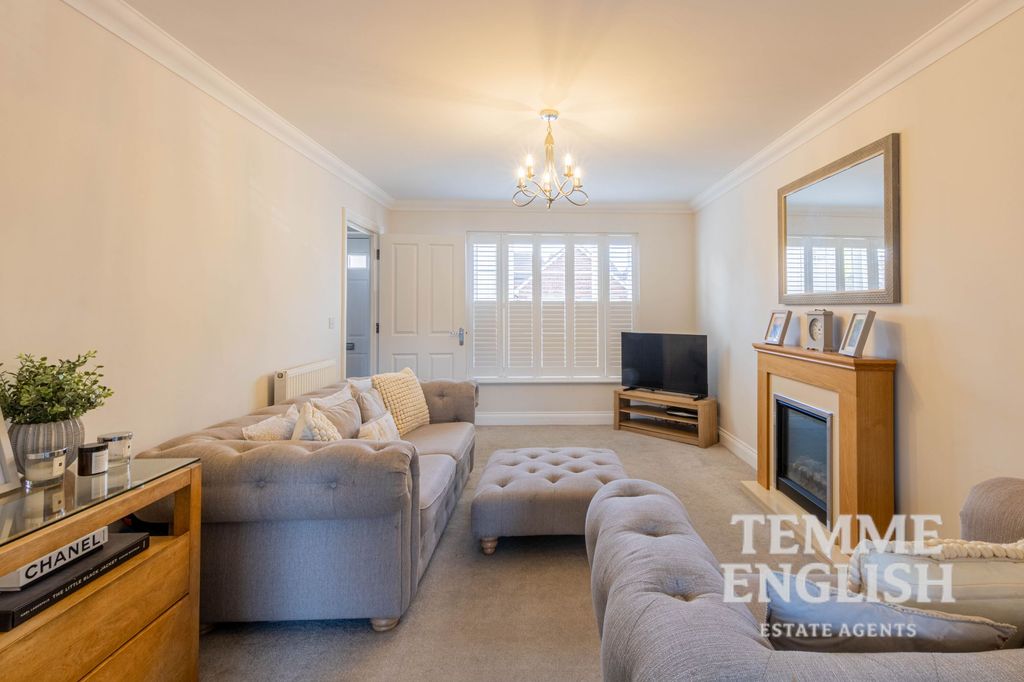 Property photo 2 of 19