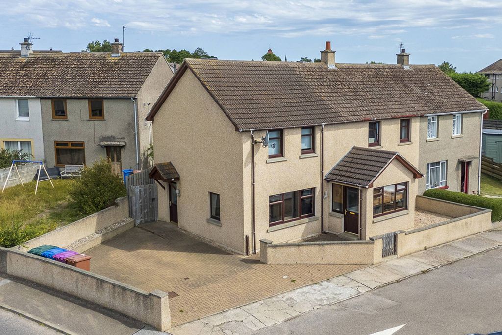 Property photo 1 of 33