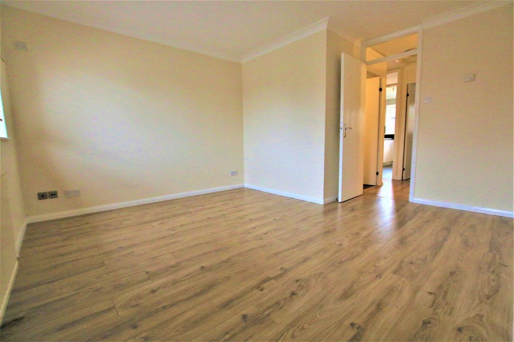 Property photo 1 of 4