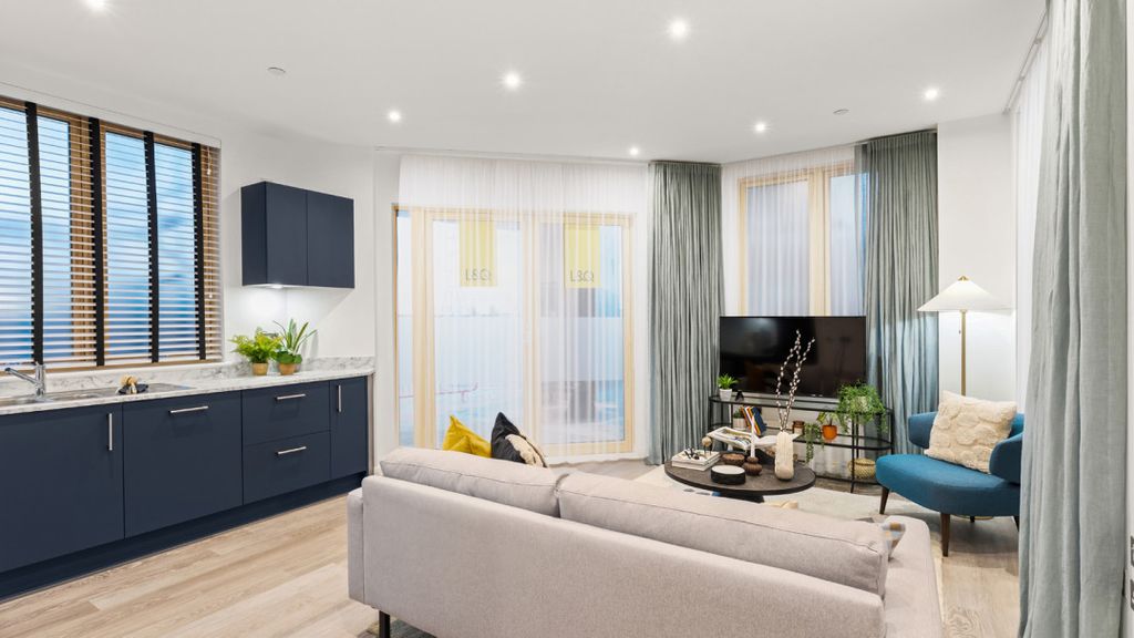 Property photo 1 of 13