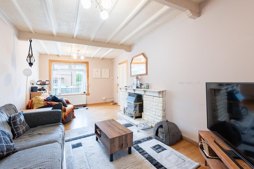 Property photo 2 of 15 Lev1458Pem Lounge.Jpg