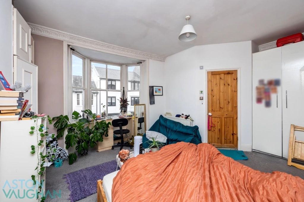 Property photo 3 of 13 4632762