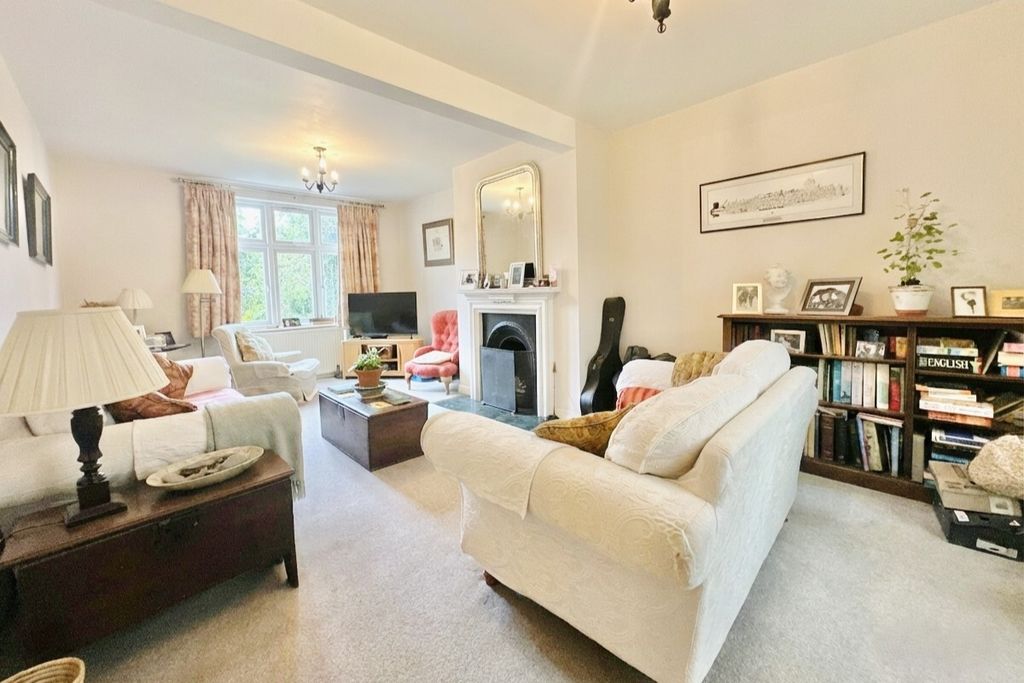 Property photo 2 of 15 Picture No. 01