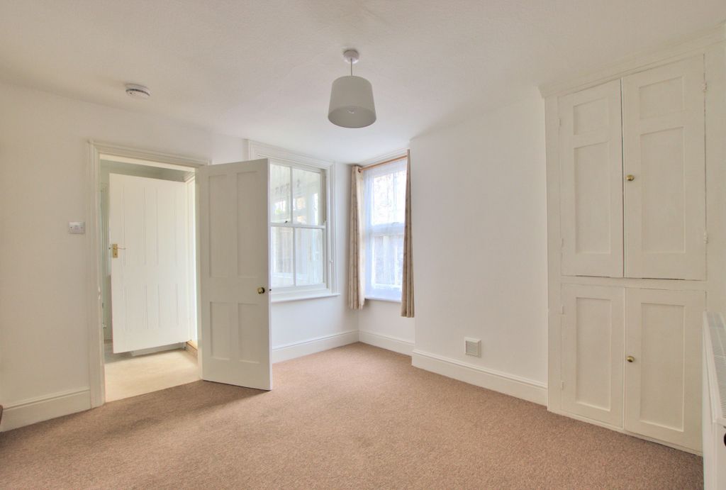 Property photo 3 of 12 Dining