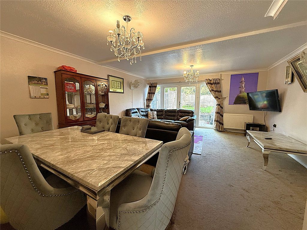 Property photo 3 of 10 Picture No. 04