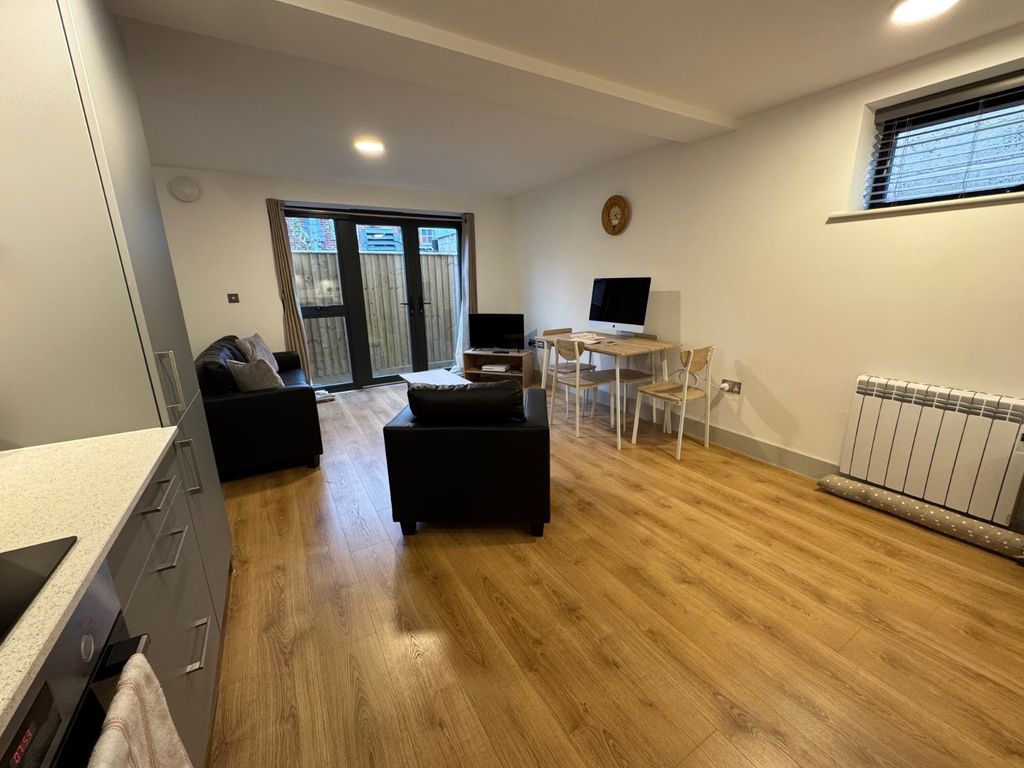 Property photo 3 of 7 Picture No. 06