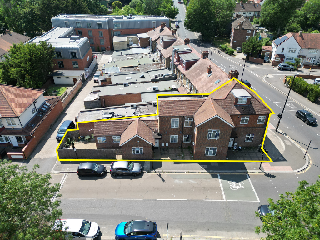 Property photo 1 of 21 1 The Pavement, Popes Lane, London W5 4Ng