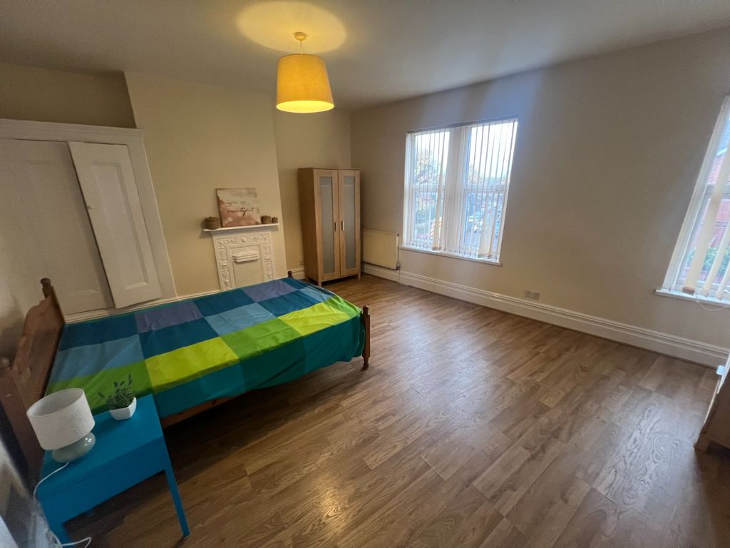 Property photo 1 of 4 4669650