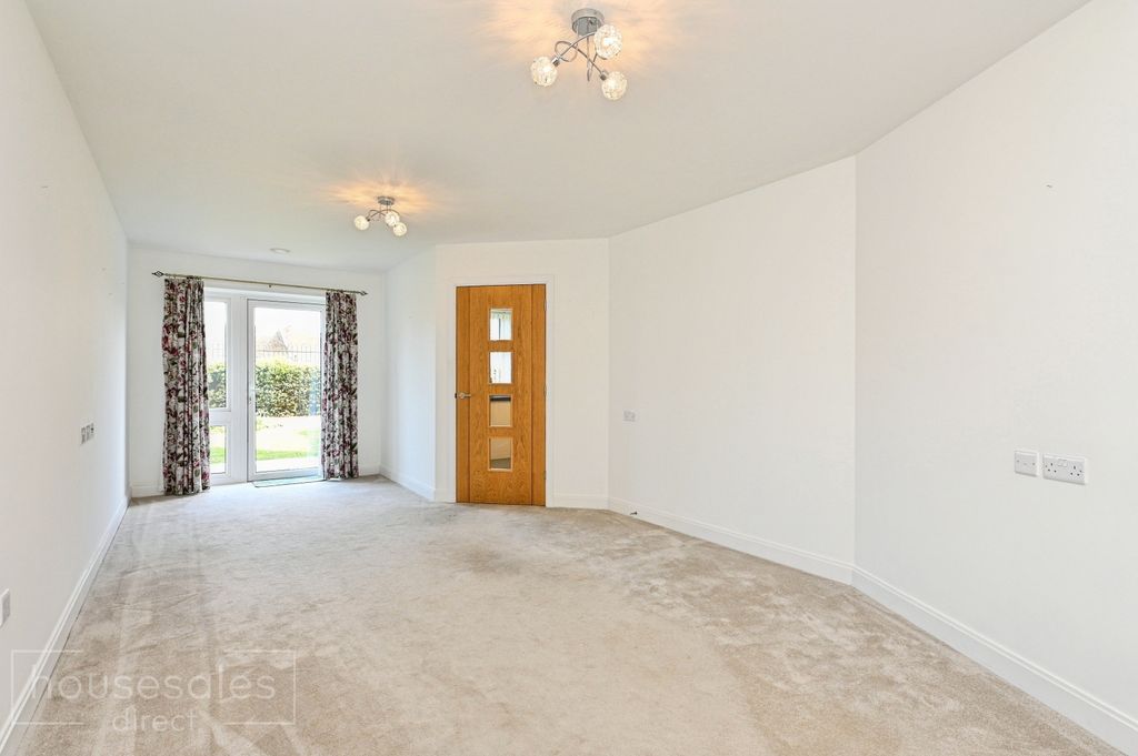 Property photo 3 of 11