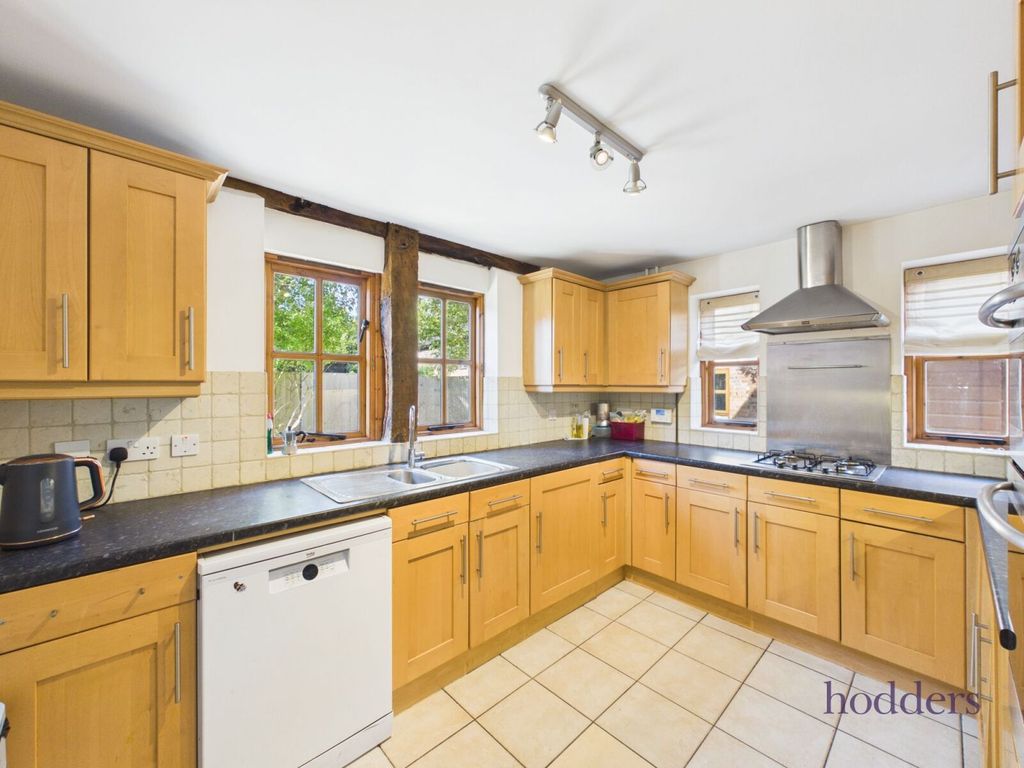 Property photo 3 of 22 Picture No. 04
