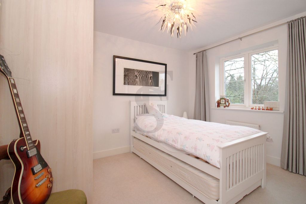 Additional image 15 of 4 bed semi-detached house for saleElm Tree Court, Stoneygate LE2