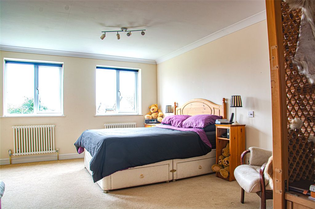 Additional image 4 of 4 bed detached house for saleLaurel Close, North Warnborough, Hook, Hampshire RG29