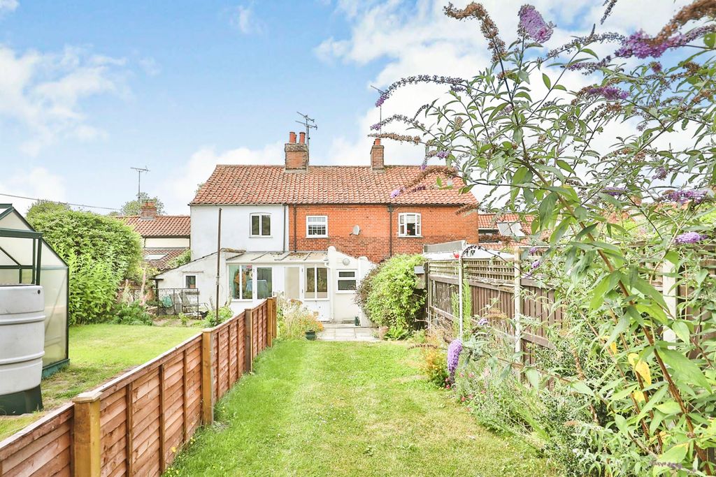 Property photo 2 of 17