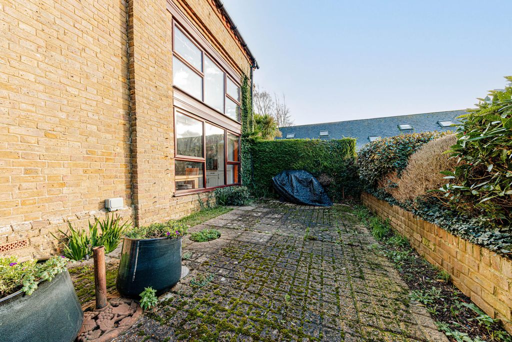 Property photo 2 of 21 Rear Garden