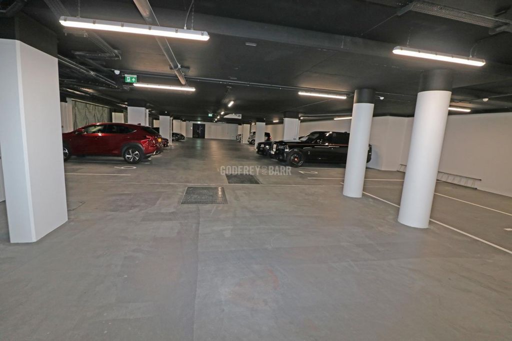 Additional image 22 of 2 bed flat to rentBeech Hill, Hadley Wood EN4