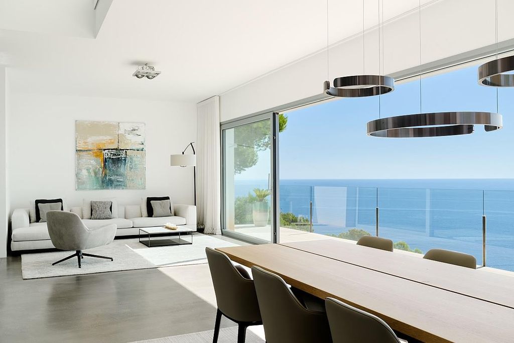 Property photo 2 of 15 Image