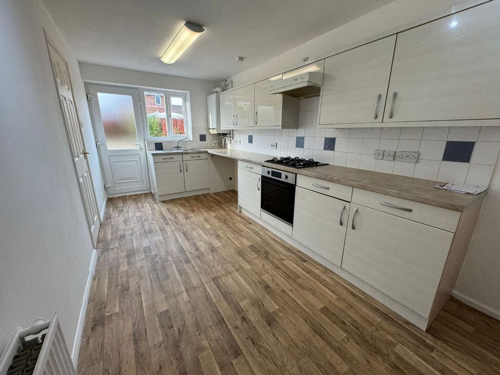 Property photo 3 of 15 17 7.Jpg
