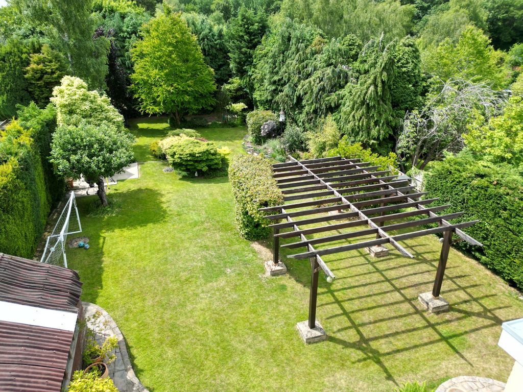 Property photo 2 of 26 Picture No. 42