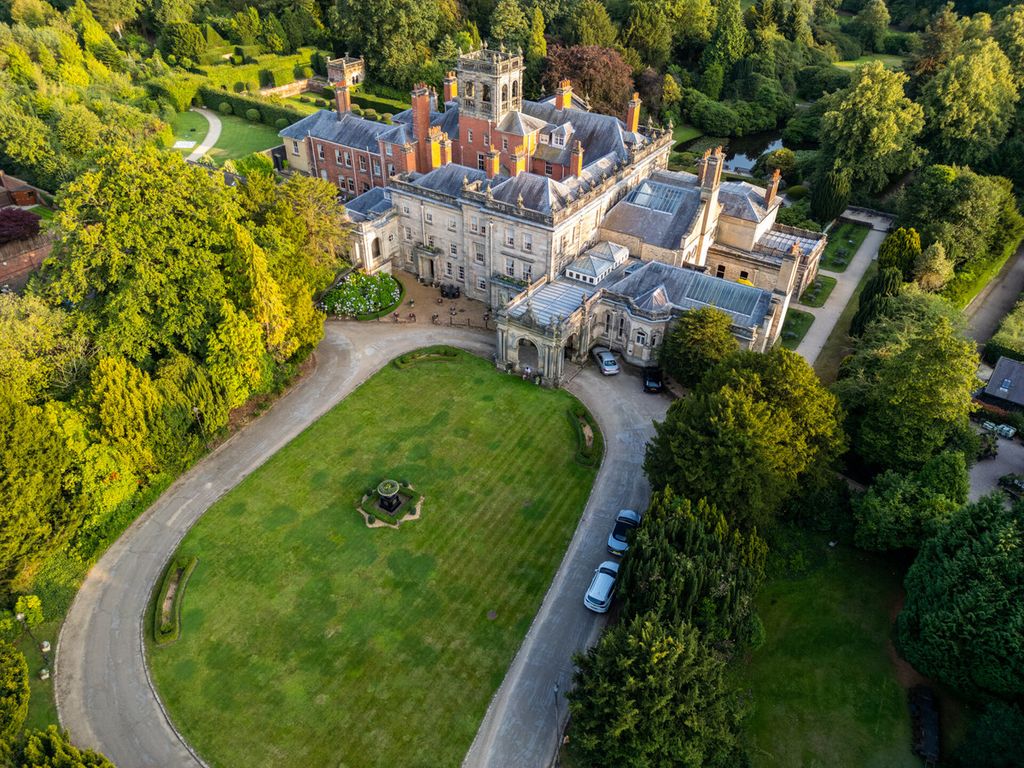 Property photo 1 of 22