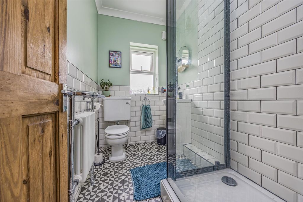 Property photo 2 of 20 7 Cleveland Road, Southsea-Porticomarketing-Soldby