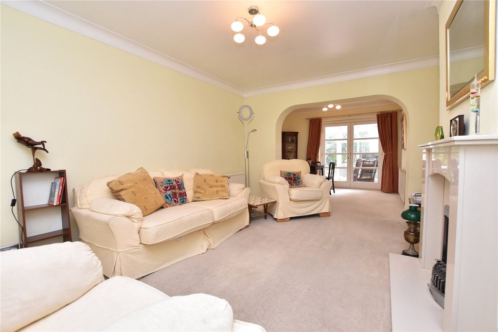 Property photo 2 of 21 Picture No. 11