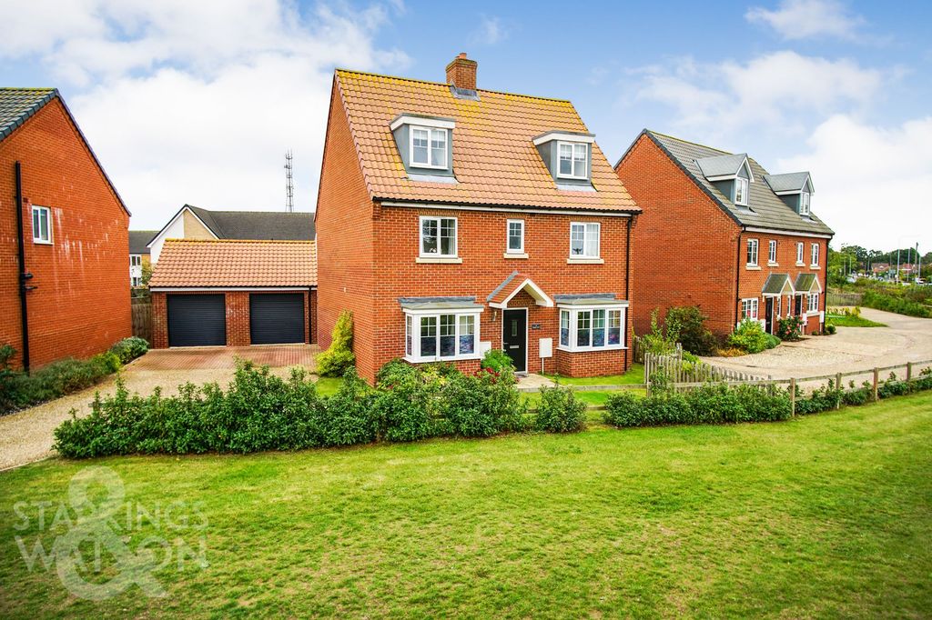 Property photo 1 of 32