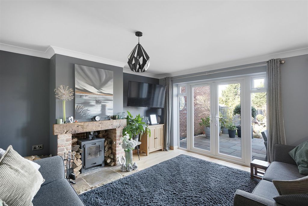 Property photo 3 of 19 102 Newmarket Road Ph29.Jpg