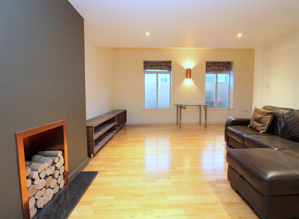 Property photo 3 of 16 001 Grange Street Mews - Living Room 2.Jpg