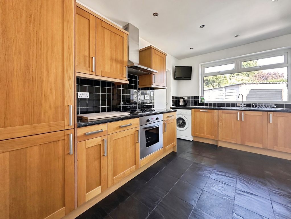 Property photo 3 of 16 Kitchen/Diner