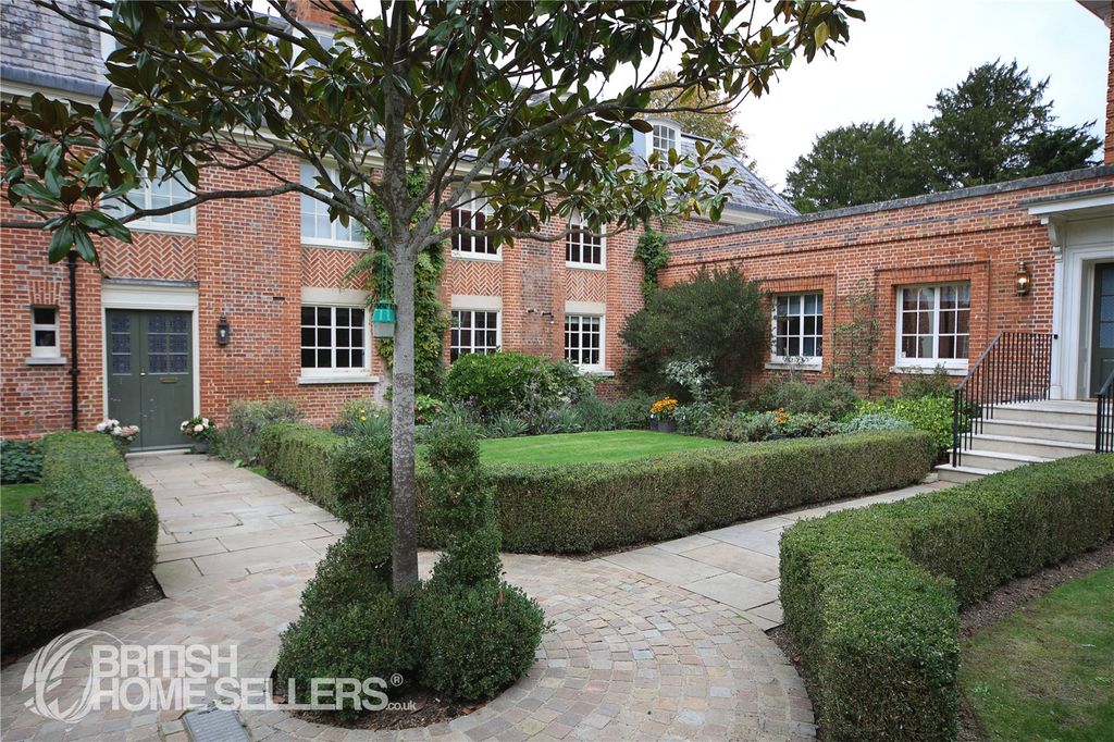 Property photo 1 of 12 Picture No. 13