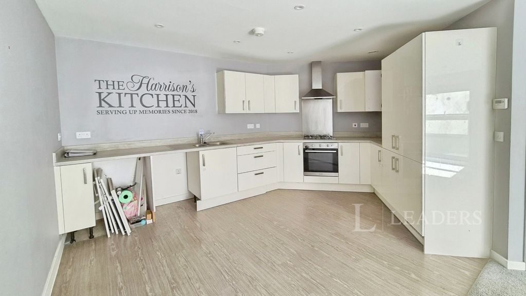 Property photo 2 of 10 Pbox-Img.Jpg