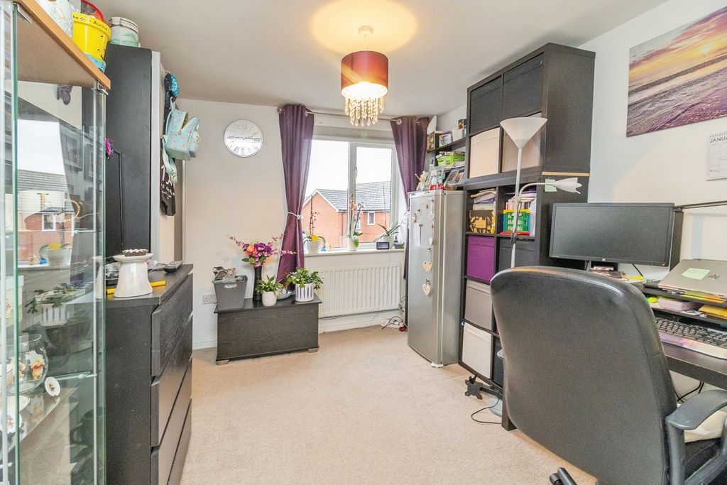 Property photo 3 of 19 Pbox-Img.Jpg