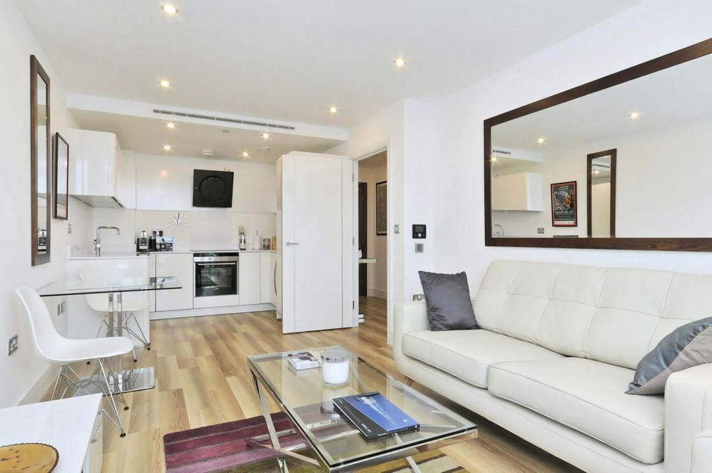 Property photo 2 of 8 Image