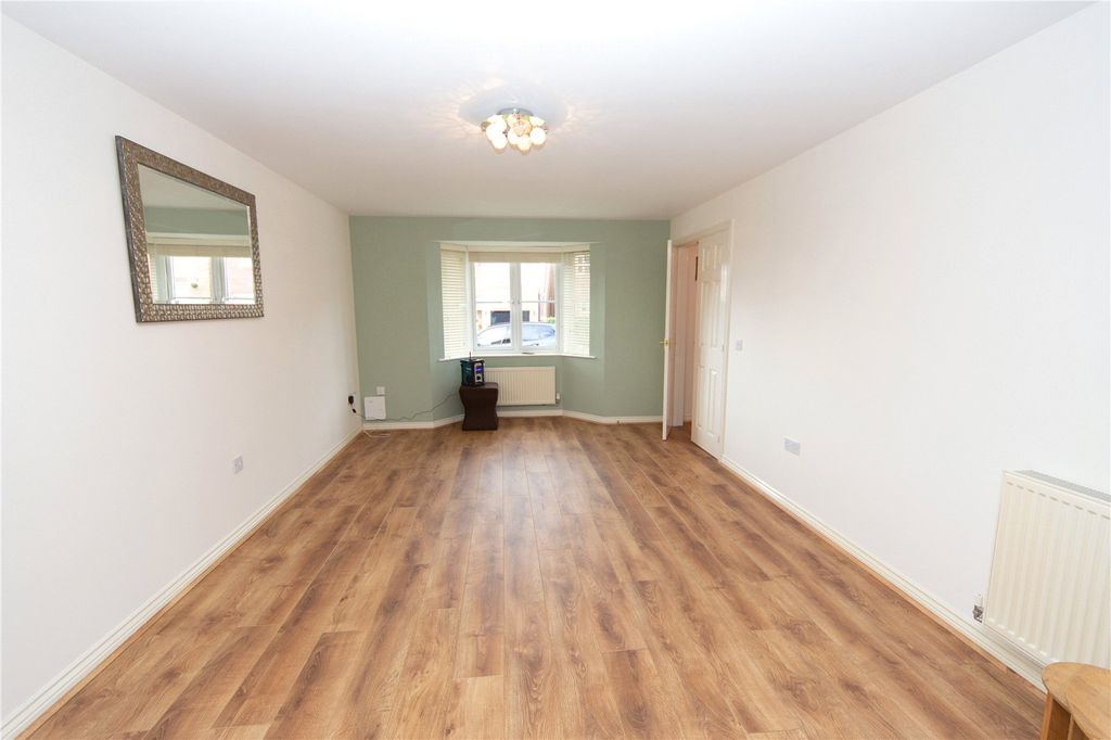 Property photo 3 of 16 Picture No. 21