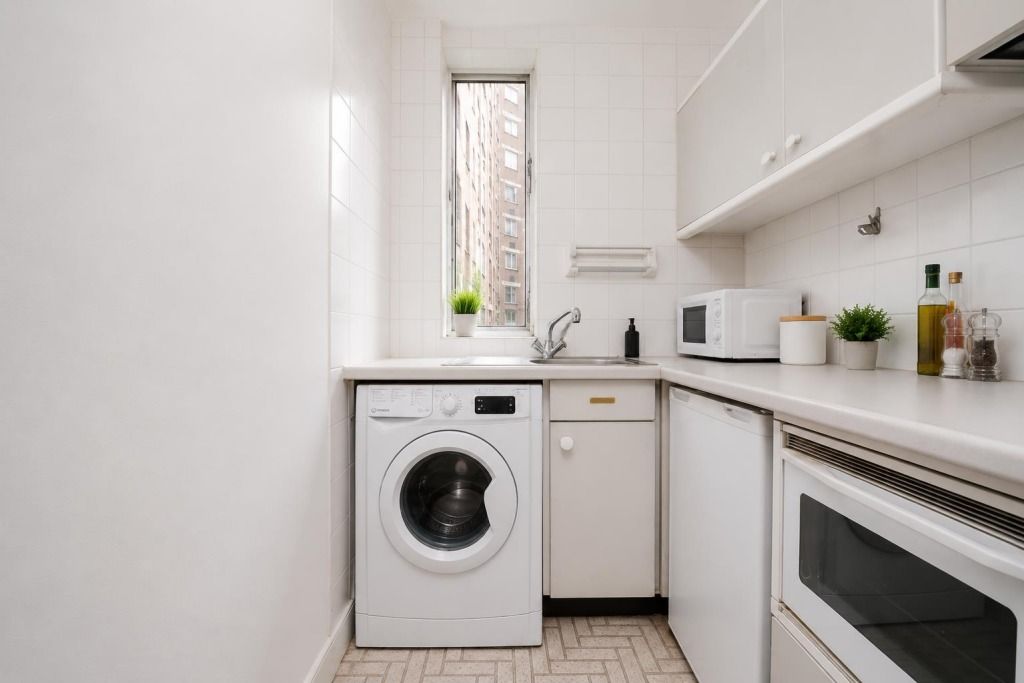 Property photo 1 of 7 3764222