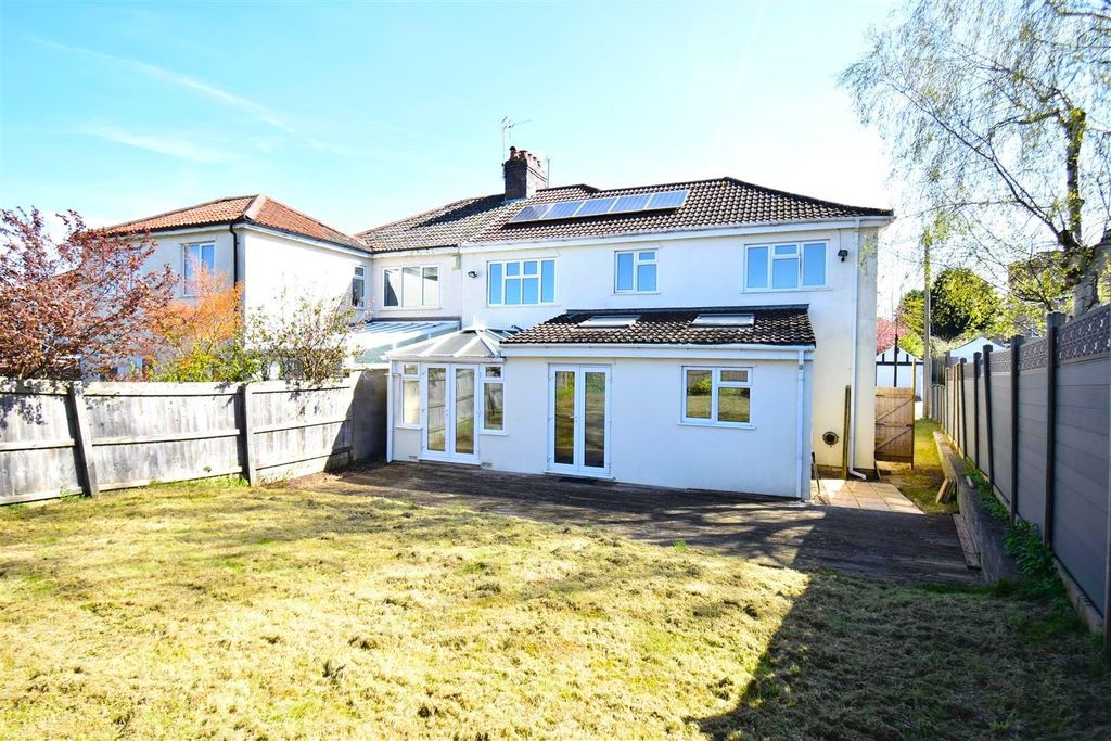 Property photo 2 of 20