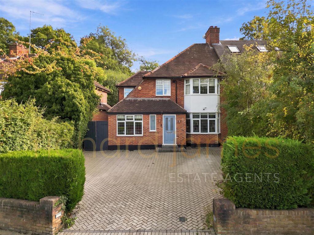 Property photo 1 of 31 1_002_Dji_20261006091558_0929.Jpg