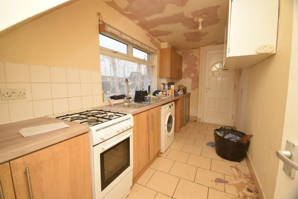 Property photo 2 of 8 Kiutchen