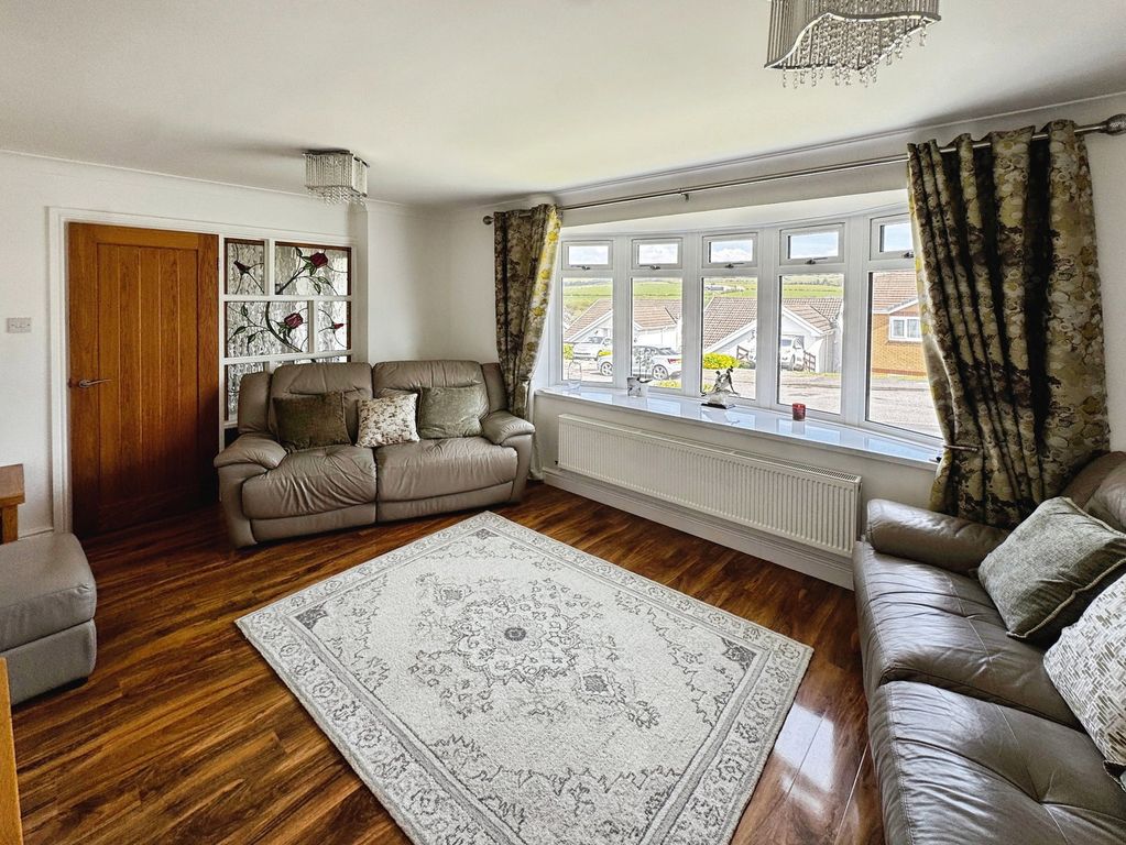 Property photo 3 of 25