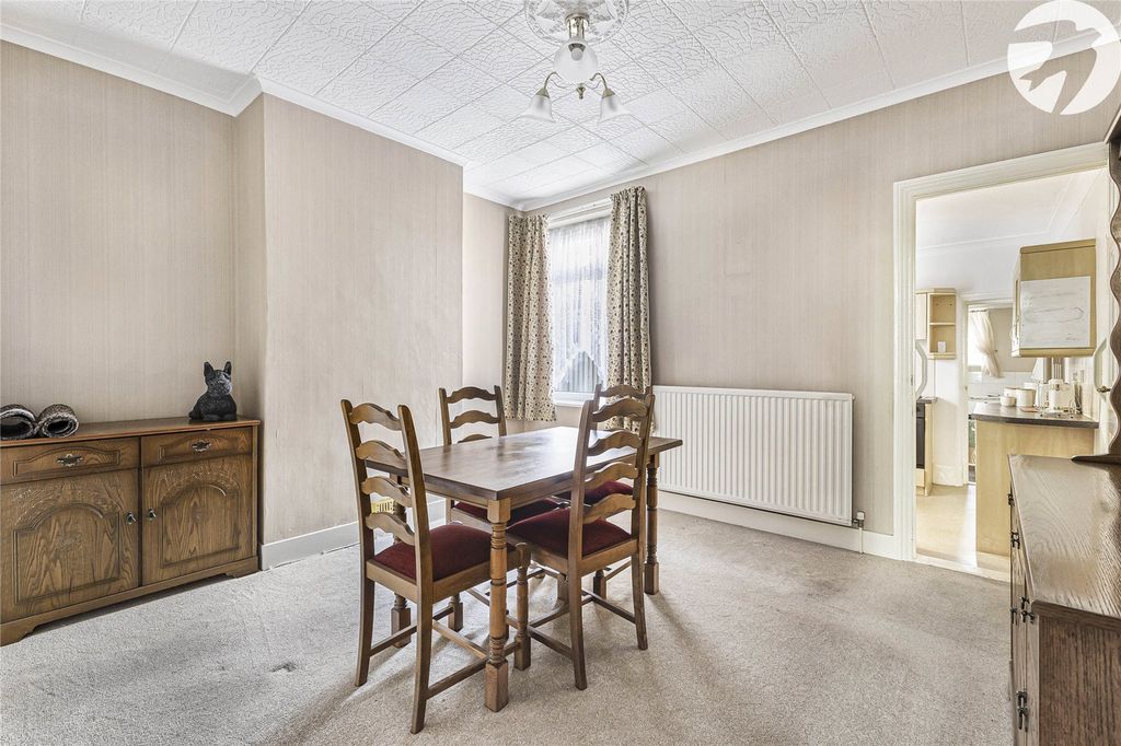 Property photo 3 of 17 Picture No. 06