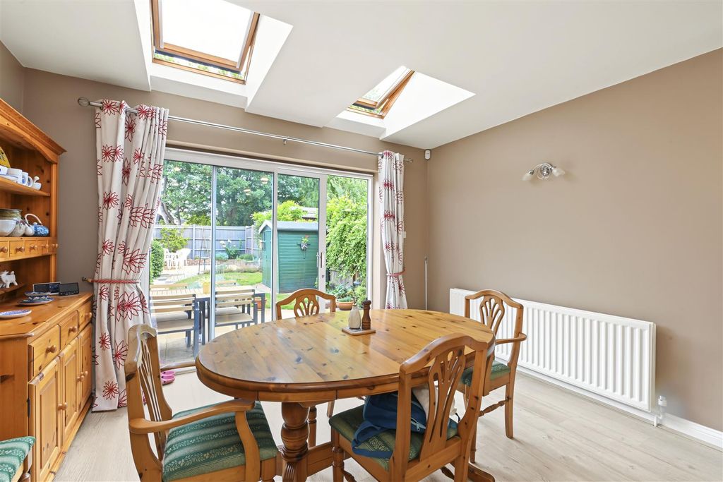Property photo 3 of 12 48-Cowper-Road-02.Jpg