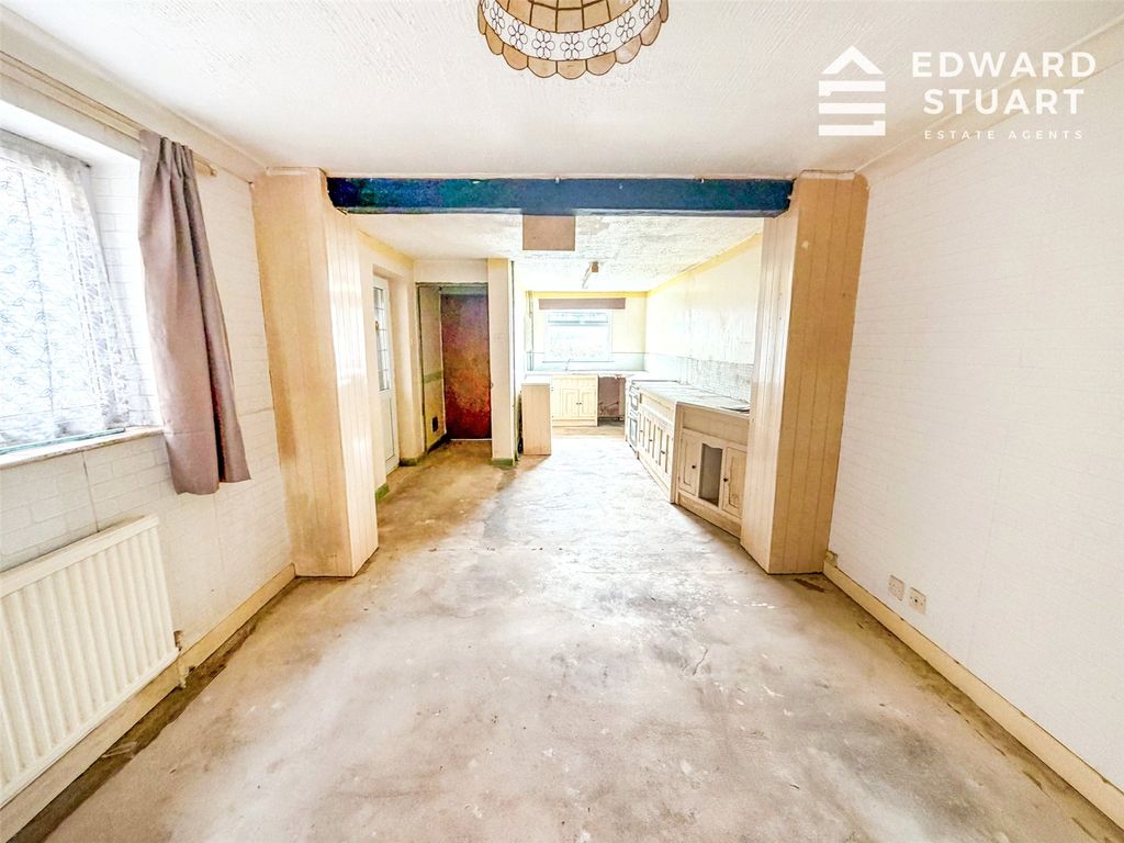 Property photo 2 of 12 Picture No. 21