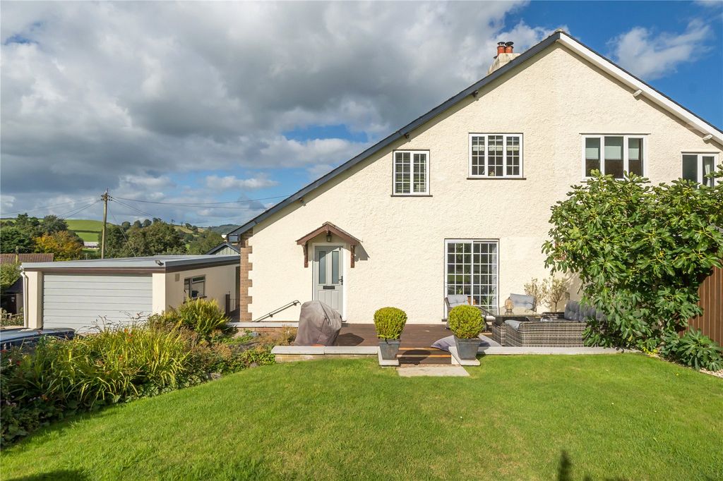 Property photo 2 of 16 Picture No. 02