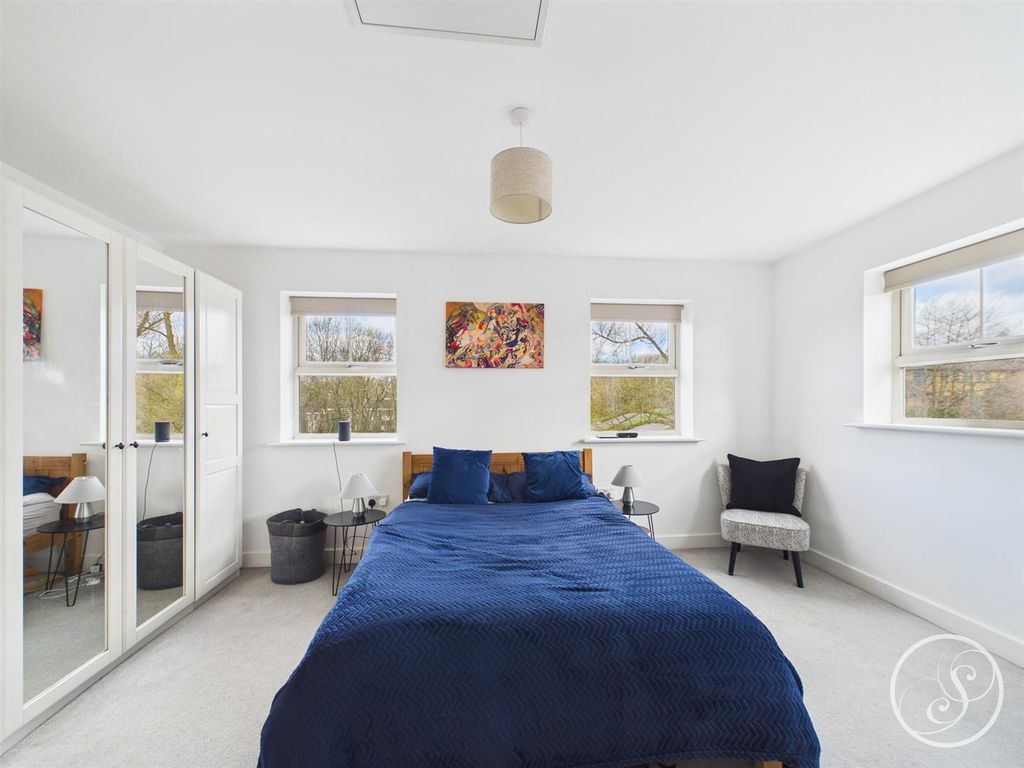 Property photo 2 of 16 Cam02071G0-Pr0866-Still014.Jpg