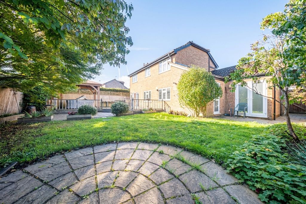 Property photo 3 of 18