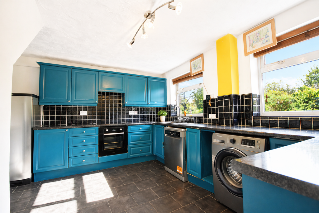 Property photo 3 of 13